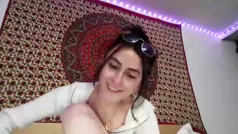 Snapshot of zoepleasing chatting on 03/08/25, 07:49 zoepleasing online show from 03/08/25, 07:49