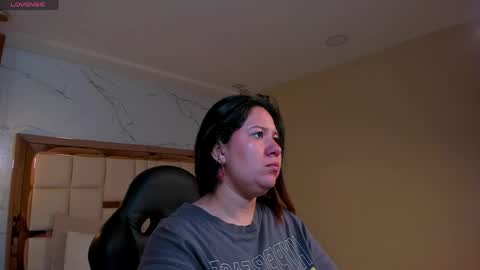 Snapshot of zoes_mile chatting on 04/29/26, 11:36 Zoes online show from 04/29/26, 11:36