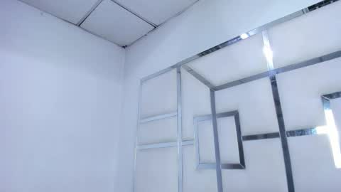 ZoeSwam online show from 04/21/26, 02:23