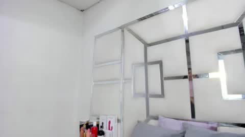 ZoeSwam online show from 04/29/26, 01:48