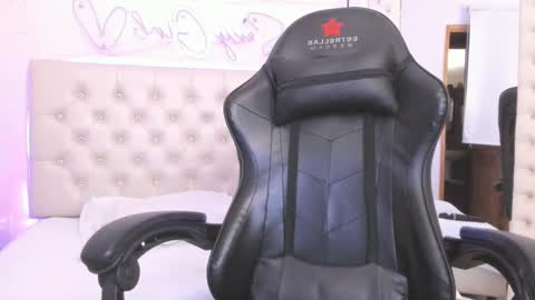 zoeth_ruiz online show from 02/04/25, 06:17