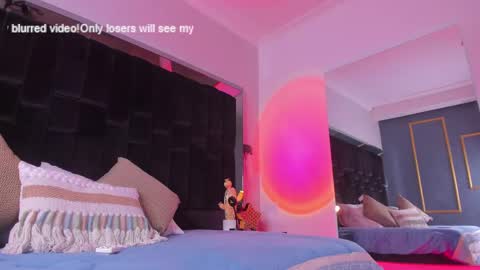 zoevidal_ online show from 02/10/25, 03:21