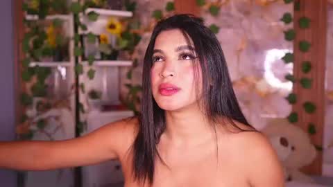 Snapshot of zoey_fox_ chatting on 06/18/26, 03:29 zoey fox online show from 06/18/26, 03:29