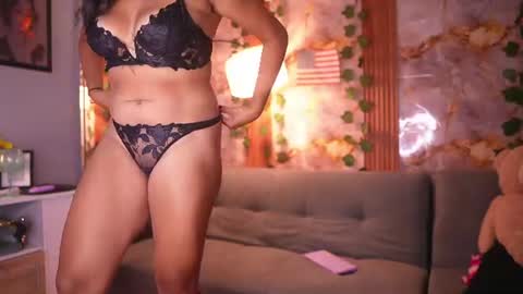 Snapshot of zoey_fox_ chatting on 08/02/26, 01:37 zoey fox online show from 08/02/26, 01:37