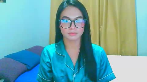 zoey online show from 10/04/25, 08:40
