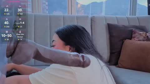 zoey thommpson online show from 10/30/25, 03:24