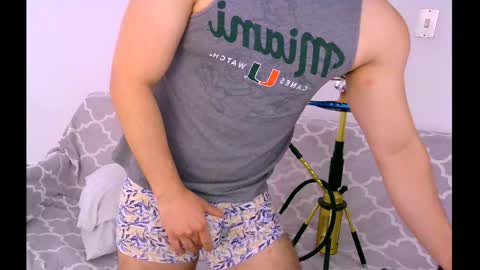 Snapshot of zohan_haidar chatting on 06/08/26, 07:58 ZohanMohamed online show from 06/08/26, 07:58