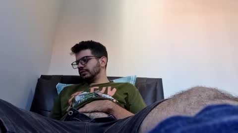 Snapshot of zoio0 chatting on 01/24/25, 12:31 Zoio online show from 01/24/25, 12:31