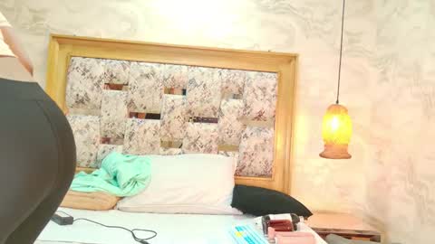 zoley  online show from 02/02/26, 03:05