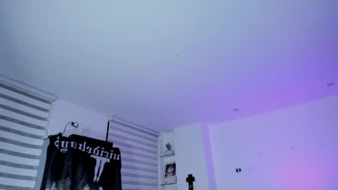 SOPHIE    online show from 04/15/26, 05:25