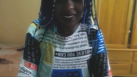 Zooe online show from 01/29/25, 07:32