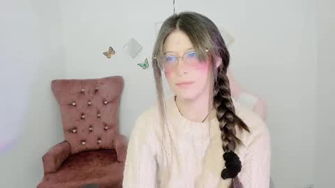 Alicie online show from 11/06/25, 01:34