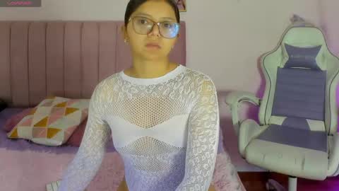 Zoe online show from 04/13/26, 12:32