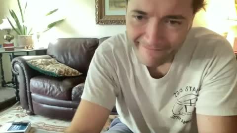 Snapshot of zorakload chatting on 10/07/25, 03:31 Jesse online show from 10/07/25, 03:31