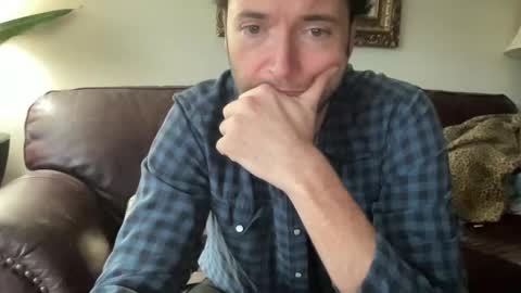 Snapshot of zorakload chatting on 10/13/25, 08:42 Jesse online show from 10/13/25, 08:42