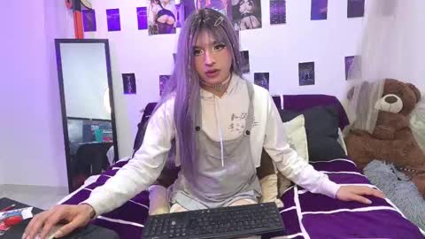 Snapshot of zoren333 chatting on 03/23/26, 12:03 ZOREN online show from 03/23/26, 12:03