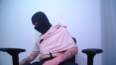 Snapshot of zoro_roronoa96 chatting on 10/17/25, 02:48 zoro_roronoa96 online show from 10/17/25, 02:48