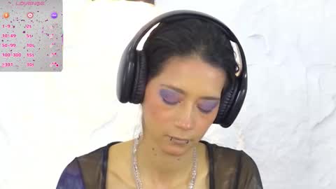 Violeta online show from 09/24/25, 12:08