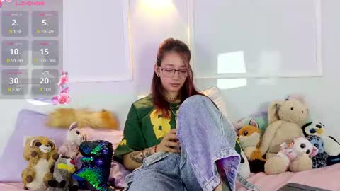 Snapshot of zorravioleta chatting on 06/19/26, 01:37 Violeta online show from 06/19/26, 01:37