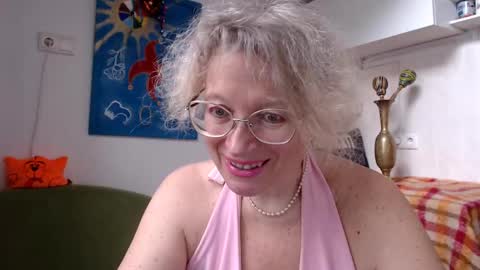 Snapshot of zosya1111 chatting on 01/12/25, 08:57 Zosya1111 online show from 01/12/25, 08:57