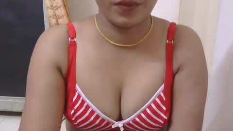Snapshot of zoya_4u chatting on 05/08/26, 08:08 Zoya online show from 05/08/26, 08:08