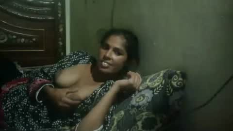 zoyakhan803 online show from 09/10/25, 11:10