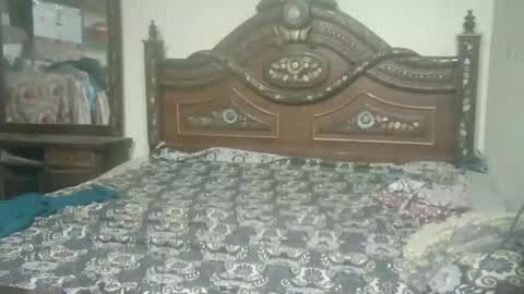 zoyakhan803 online show from 09/13/25, 07:13