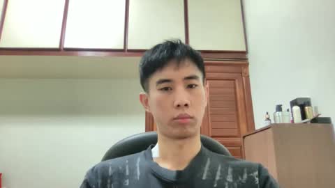 Snapshot of zseszsesz chatting on 01/09/25, 02:29 Z online show from 01/09/25, 02:29
