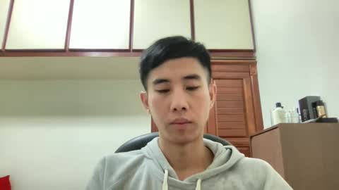 Snapshot of zseszsesz chatting on 02/02/25, 03:17 Z online show from 02/02/25, 03:17