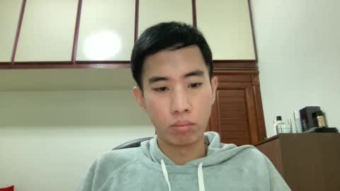 Snapshot of zseszsesz chatting on 02/23/25, 03:35 Z online show from 02/23/25, 03:35
