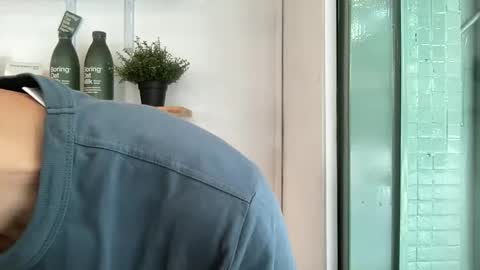 Snapshot of zseszsesz chatting on 03/01/26, 03:19 Z online show from 03/01/26, 03:19