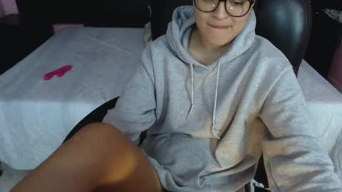 Suki online show from 03/06/25, 09:36