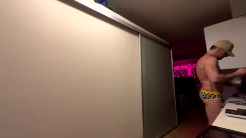 Zuko online show from 02/26/25, 12:58