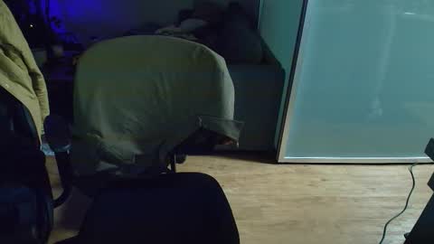 Zuko online show from 03/06/26, 02:02