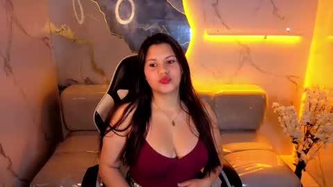 Snapshot of zuri_tp chatting on 08/07/26, 03:14 Zuri online show from 08/07/26, 03:14
