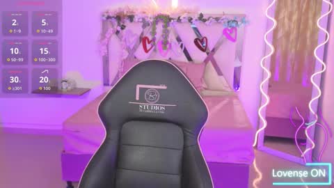 ZURY   online show from 10/04/25, 11:30