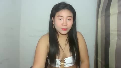 sweet lylia online show from 10/19/25, 07:36