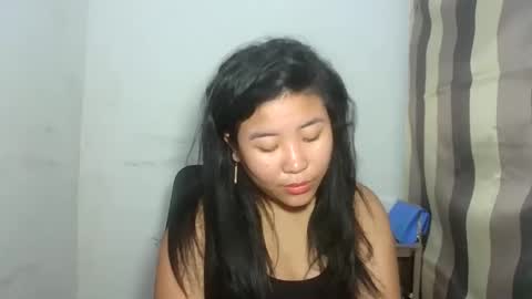 sweet lylia online show from 10/28/25, 09:17