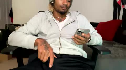 mixedtwinklol online show from 11/11/25, 09:31