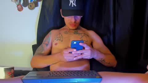 zyon garcia online show from 12/24/24, 04:44