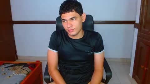 Snapshot of zyrosxk chatting on 05/18/26, 07:47 antonio felipe online show from 05/18/26, 07:47