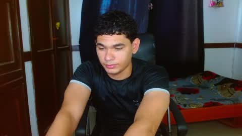 Snapshot of zyrosxk chatting on 06/01/26, 03:47 antonio felipe online show from 06/01/26, 03:47