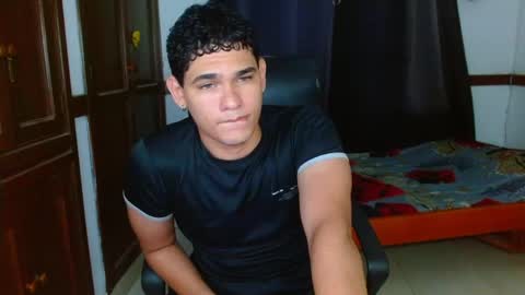 Snapshot of zyrosxk chatting on 06/03/26, 12:02 antonio felipe online show from 06/03/26, 12:02