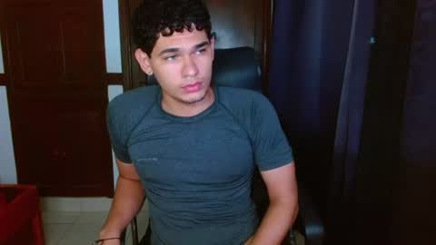 Snapshot of zyrosxk chatting on 07/05/26, 07:26 antonio felipe online show from 07/05/26, 07:26