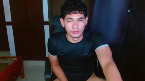 Snapshot of zyrosxk chatting on 07/08/26, 07:35 antonio felipe online show from 07/08/26, 07:35
