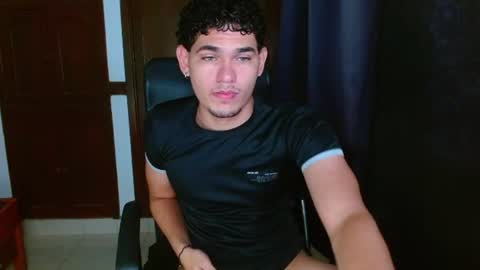 Snapshot of zyrosxk chatting on 07/12/26, 07:43 antonio felipe online show from 07/12/26, 07:43