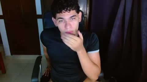 Snapshot of zyrosxk chatting on 07/13/26, 04:15 antonio felipe online show from 07/13/26, 04:15