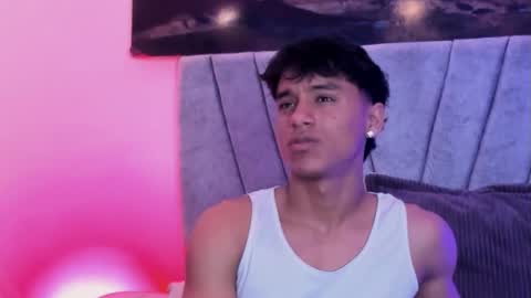 zyzz_1812 online show from 11/21/25, 07:34