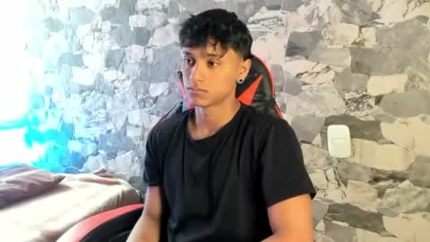 zyzz_1812 online show from 06/02/26, 07:49