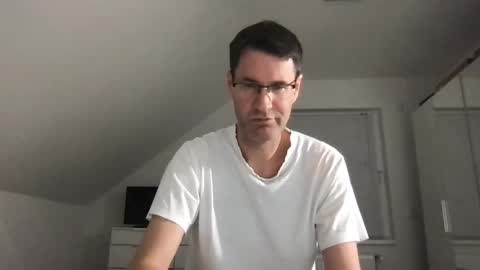 Snapshot of zzz123_cam chatting on 12/21/24, 04:25 zzz123_cam online show from 12/21/24, 04:25